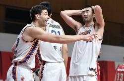 lol官网-上海队绝杀新疆队，范弗利特带队取胜