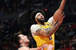 lol季中赛-鹈鹕碾压公牛，布伦森惊艳四座