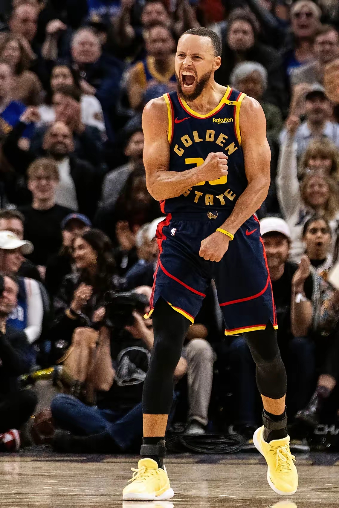 关于美国男篮险胜鹈鹕,库里高光表现的信息 关于美国男篮险胜鹈鹕,库里高光表现的信息