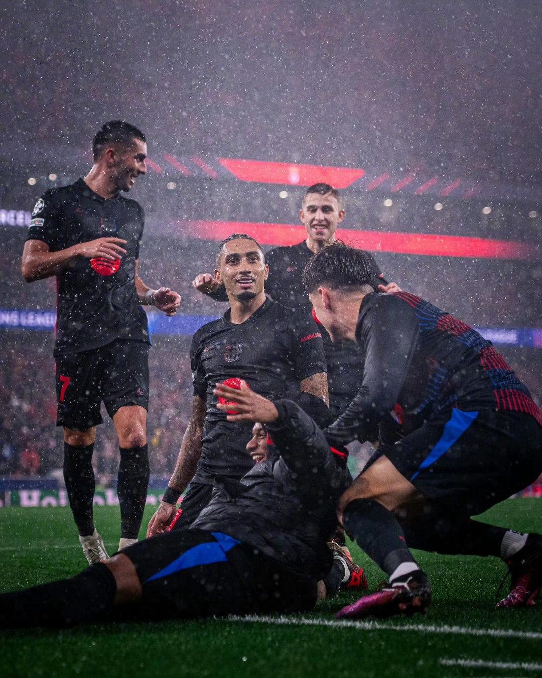 关于瓦伦西亚翻盘法国，阿尔瓦雷斯关键制胜的信息